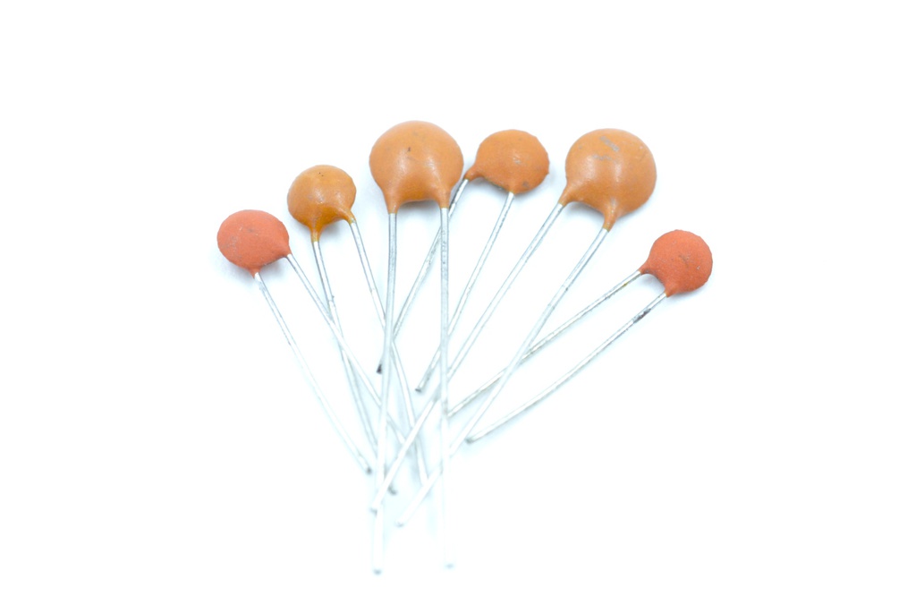 Condensador Cerámico 15pF 50v