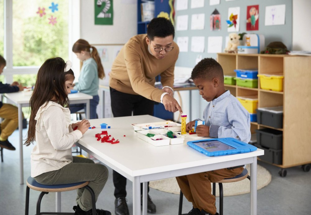 LEGO Education Spike Essential